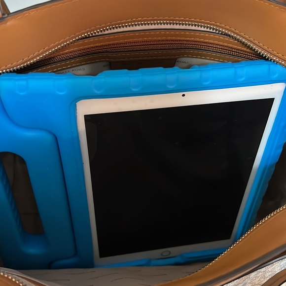 Michael Kors Whitney Tote Bag Large-Vanilla - Picture 7 of 11